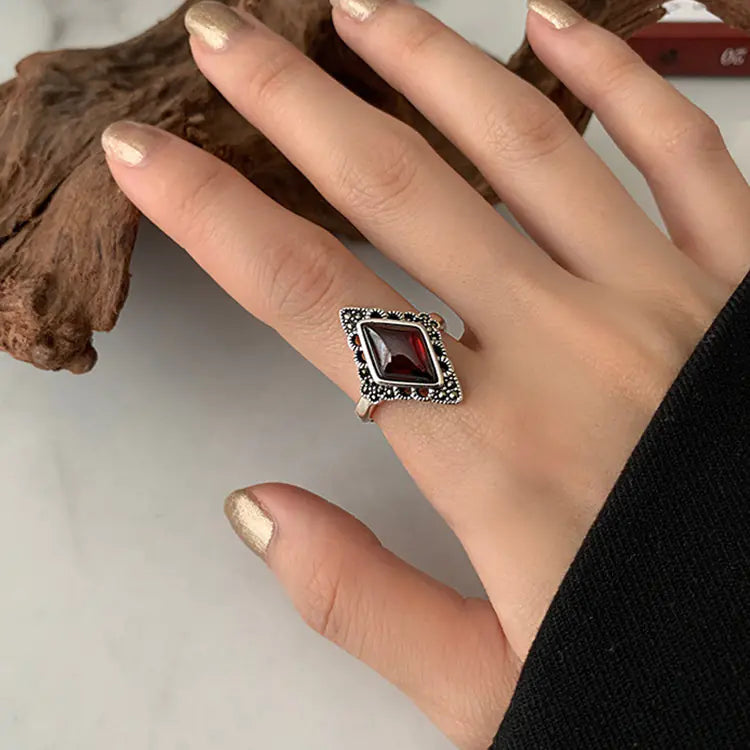 Retro Diamond 925 Sterling Silver Compact Ring