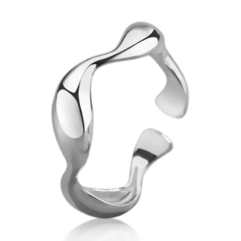 Glossy Wavy Ring for Ladies' Fashion