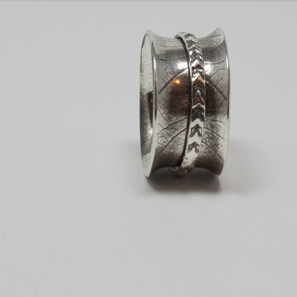 Leaf and heart spinner ring in sterling silver, leaf, hearts, nature, love, gift