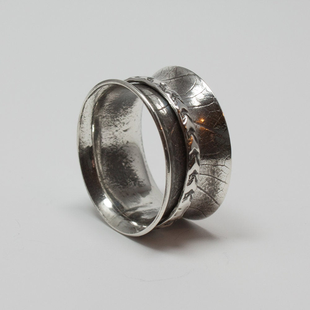 Leaf and heart spinner ring in sterling silver, leaf, hearts, nature, love, gift