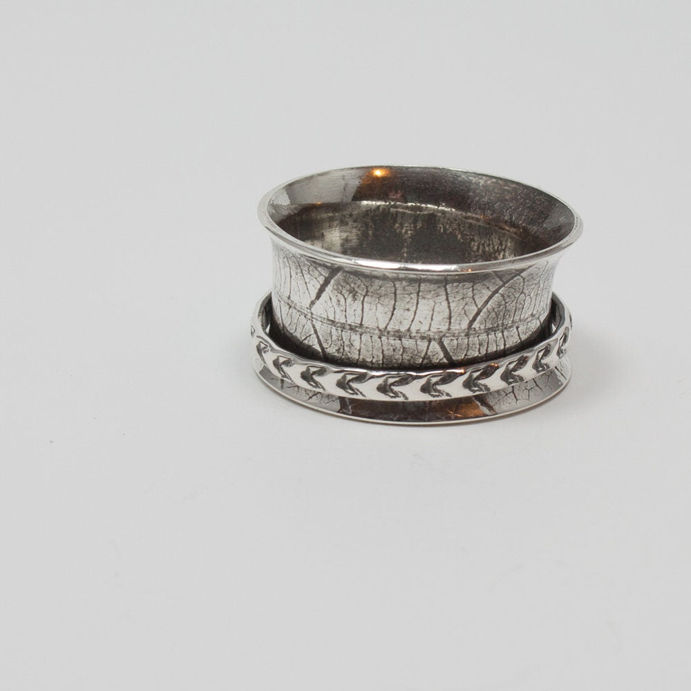 Leaf and heart spinner ring in sterling silver, leaf, hearts, nature, love, gift