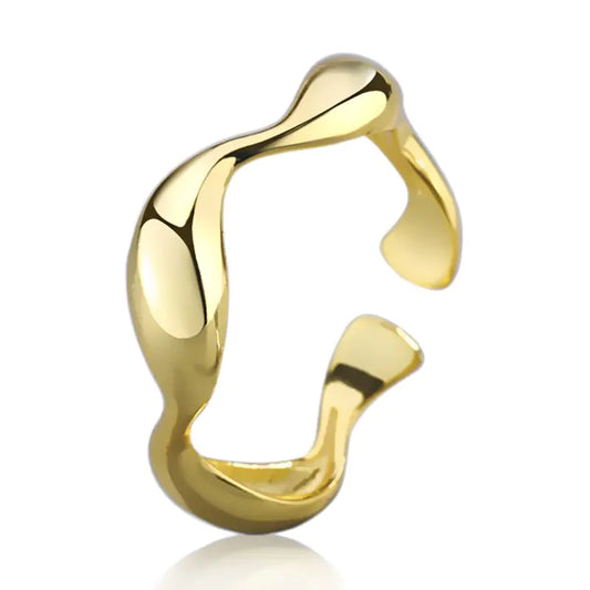 Glossy Wavy Ring for Ladies' Fashion